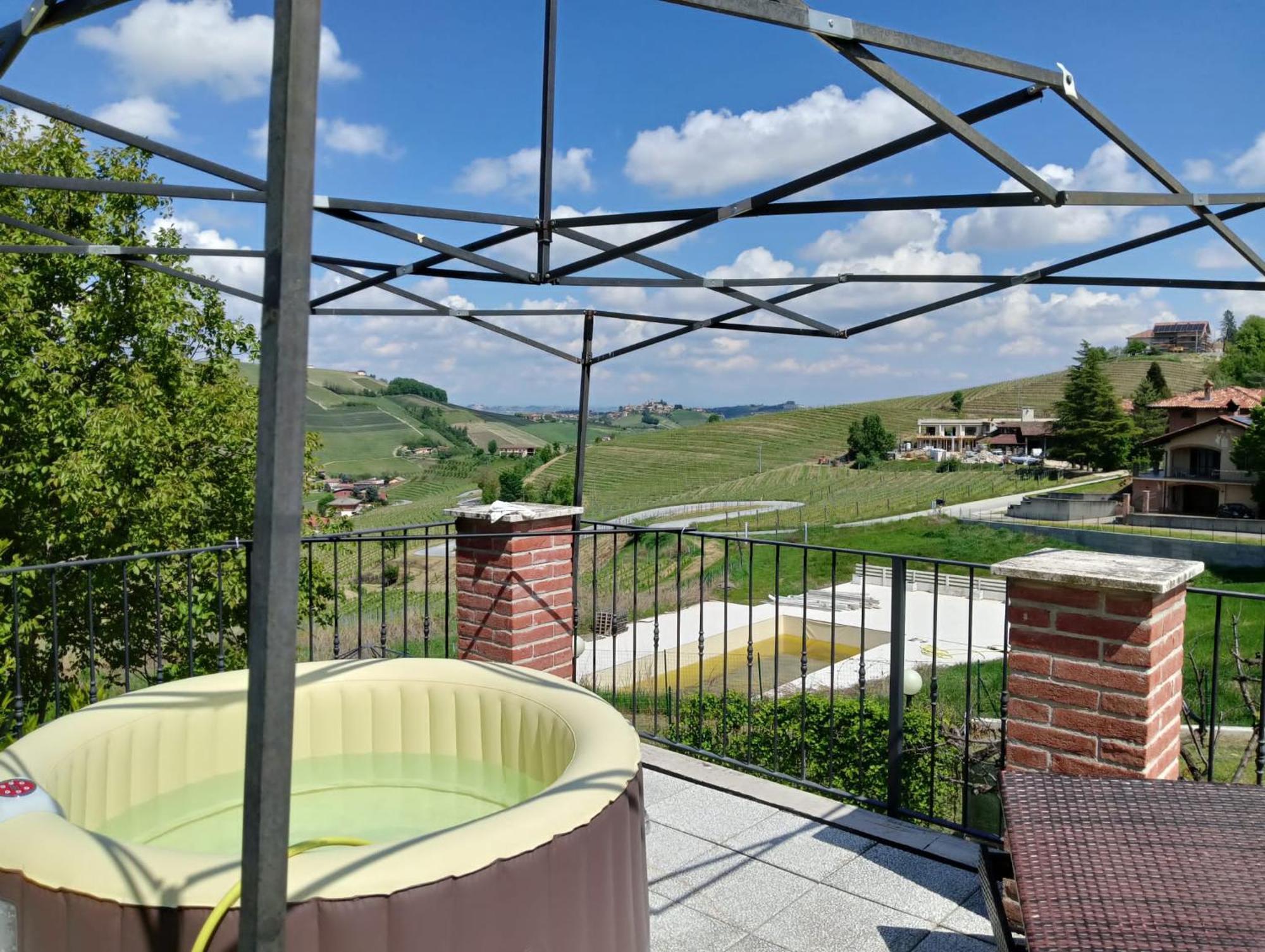La Terrazza Del Barbaresco Bed and Breakfast Neviglie Εξωτερικό φωτογραφία