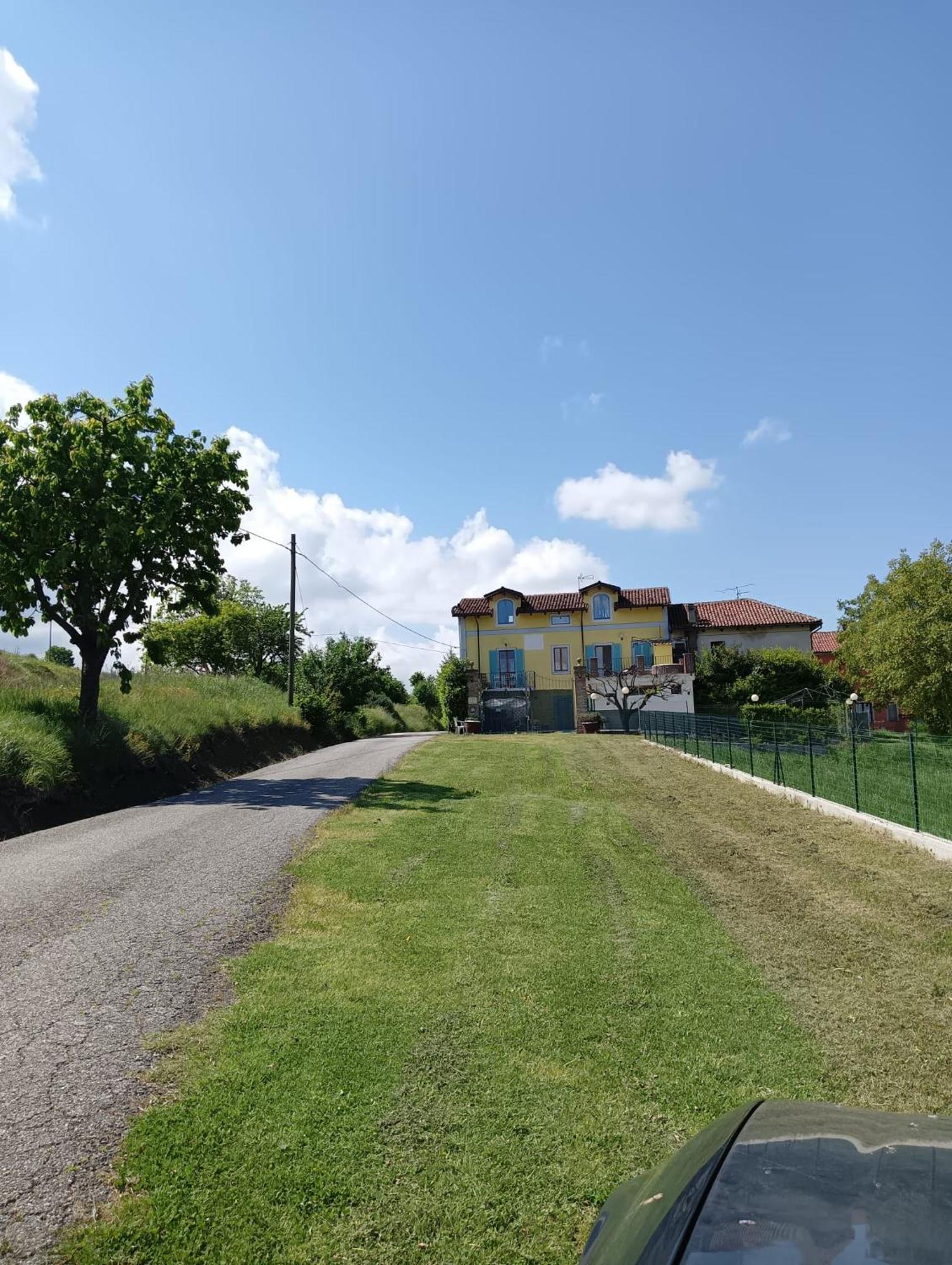 La Terrazza Del Barbaresco Bed and Breakfast Neviglie Εξωτερικό φωτογραφία
