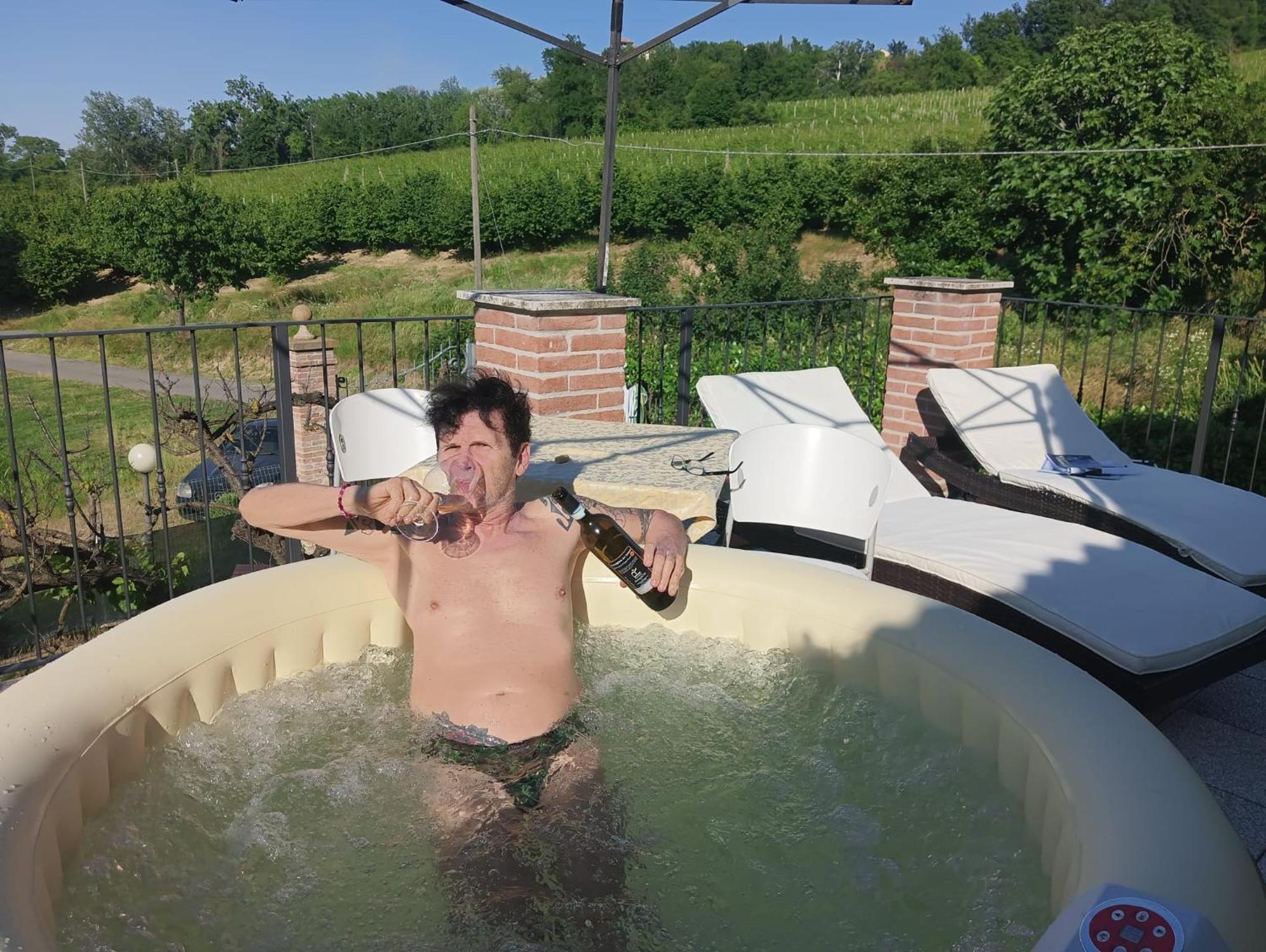 La Terrazza Del Barbaresco Bed and Breakfast Neviglie Εξωτερικό φωτογραφία