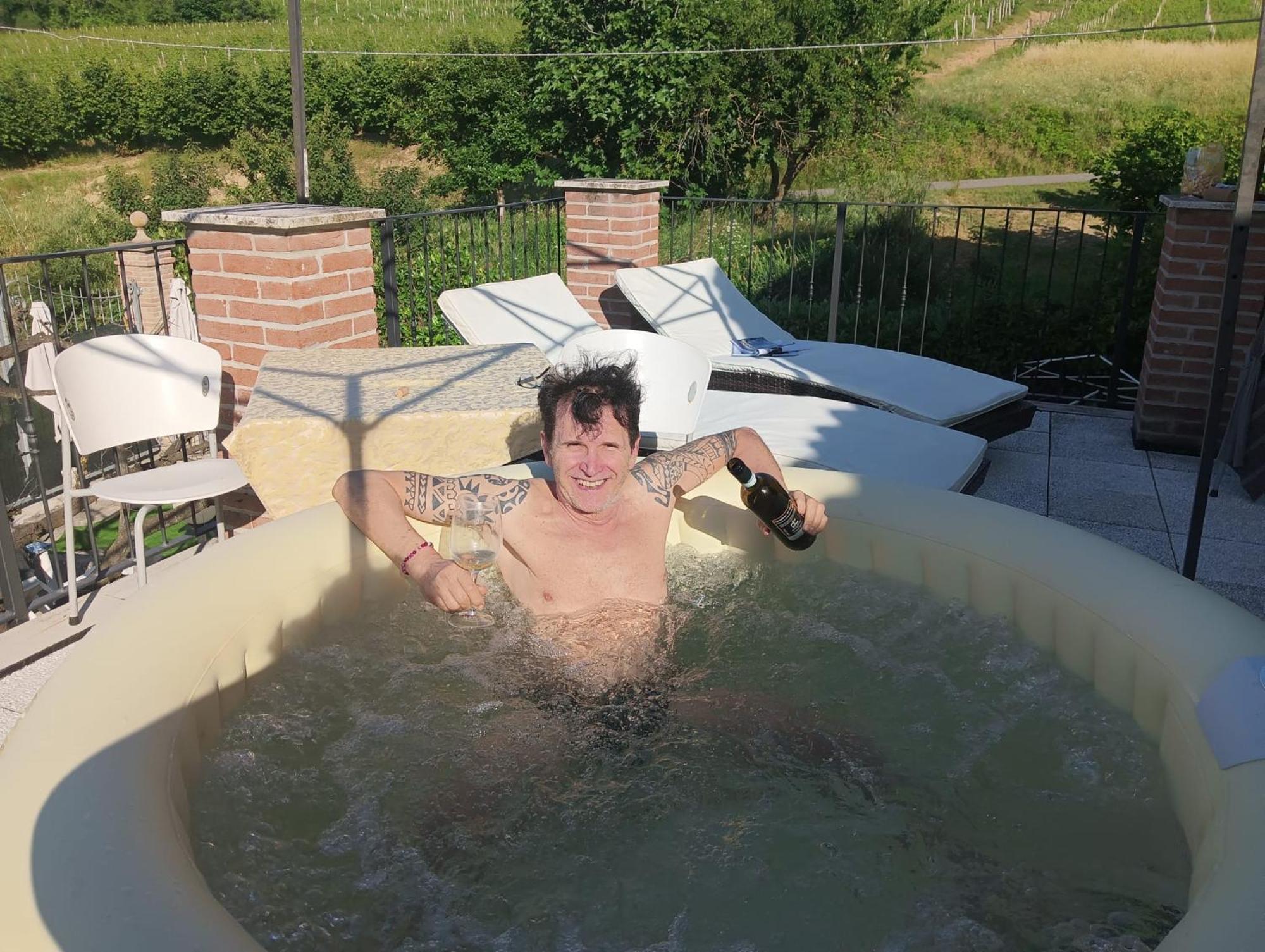 La Terrazza Del Barbaresco Bed and Breakfast Neviglie Εξωτερικό φωτογραφία