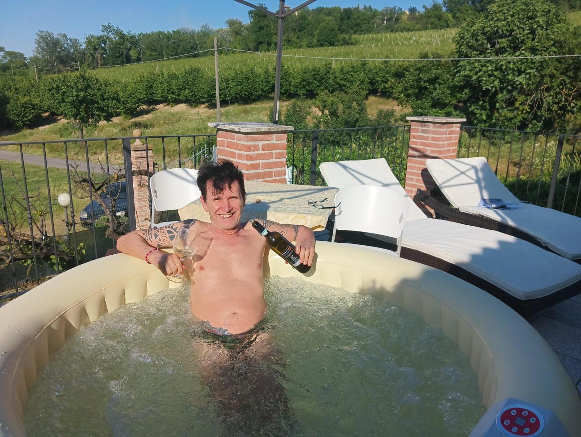 La Terrazza Del Barbaresco Bed and Breakfast Neviglie Εξωτερικό φωτογραφία